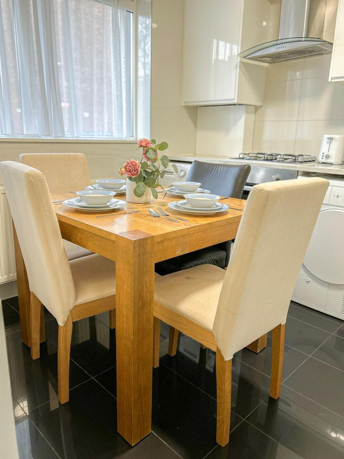 Cosy 3 Bedroom 3 Bathroom Flat With Private Garden- Maida Vale, Near Paddington * London